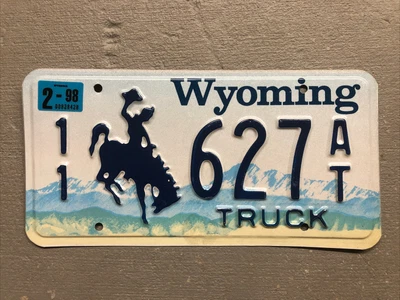 $13.99 • Buy Vintage  Wyoming License Plate Bucking Bronco 11-627at Truck 1998 Sticker Nice!