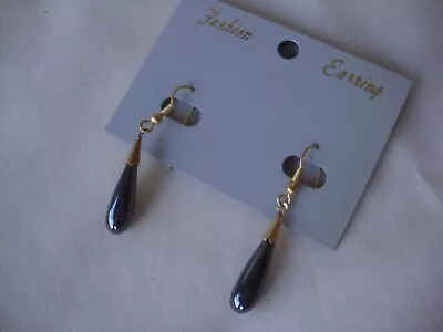 VINTAGE 1970s CLASSIC CHINESE HEMATITE TEARDROP DANGLE GOLD TONE HOOK EARRINGS • $4.99