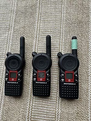 Motorola GS1810BKN8BB Hand Held Walkie Talkie 2 Way Radio NO BATTERY 3Pcs • $19.97