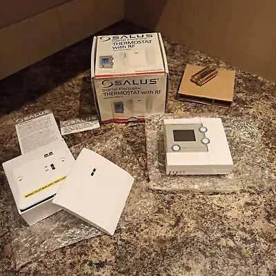 Salus RT300RF Digital Electronic Thermostat With RF (Missing Stand & Screws) • £139.99