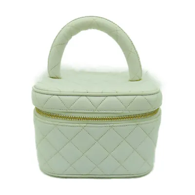 CHANEL Quilted CC GHW Vintage Vanity Case Cosmetic Bag Lambskin Leater White • $1647