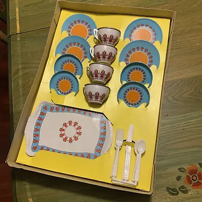 Vintage Tin Litho Tea Set Childs Doll 25 Piece  Ring Around The Rosey  DARLING ! • $32.50