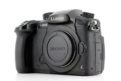 Panasonic DMC-GH5 20.3MP Mirrorless Camera (Body Only) • £591.99