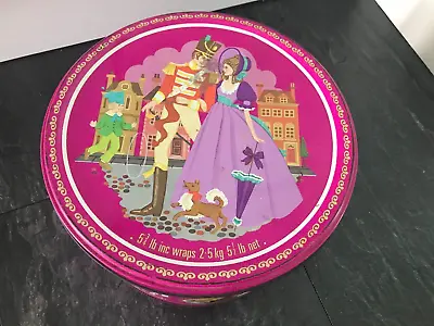 VINTAGE QUALITY STREET  CHOCOLATE TIN SOLDIER AND LADY 2.5kg TIN USED • £15.50