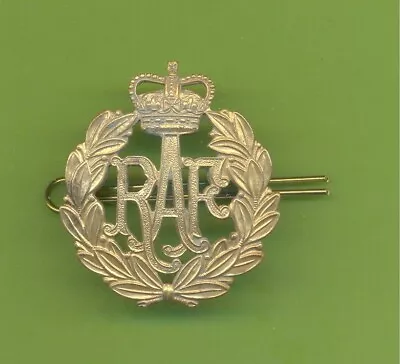 Royal Air Force Qc.brass Cap Badge • £10