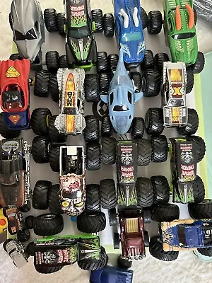 Monster Trucks Lot Of 18 Gravedigger Samson Superman MaxD  Mattel Mini McD DESC* • $41.49