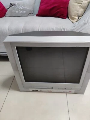 $90 • Buy Toshiba MW24FM1 DVD VCR Combo Flat Face CRT Gaming TV Television NO REMOTE