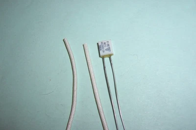 £2.89 • Buy 98C  98 Degrees C  2A 250V Radial Lead Thermal Fuse  NEW