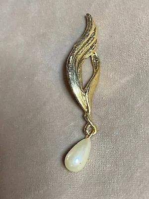 Vintage FAUX PEARL DROP Gold Tone Pin Brooch 2 1/2  • $4.95