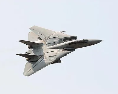 F-14 TOMCAT FIGHTER JET BANKING 8x10 GLOSSY PHOTO PRINT • $14.99