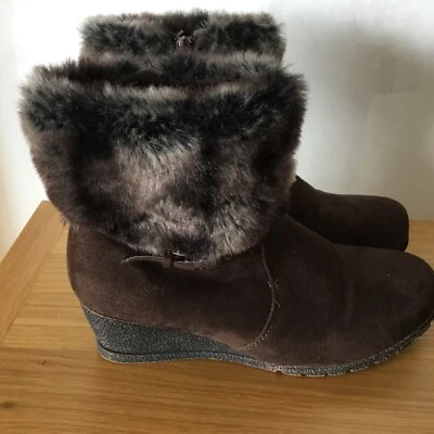 £15 • Buy PAVERS Dark Brown Suede Fur Trimmed Boots Side Zip Wedge 2 Inches Size 7 BNWOB