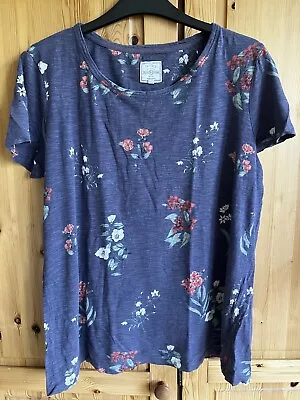 Fat Face Navy Floral Cotton Short Sleeved T Shirt/ Top Size 12 • £1