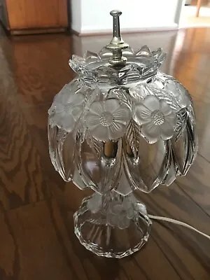 VTG.Gilbert Cut Crystal Glass Boudoir Lamp 13.5” With Frosted Daisies NICE • $27