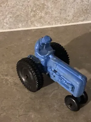 VINTAGE 50s AUBURN RUBBER BLUE FARM TRACTOR W/DRIVER 4  LONG (8) • $10