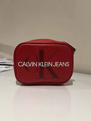 Calvin Klein  Bag ! 17cmx13cm ! • £40