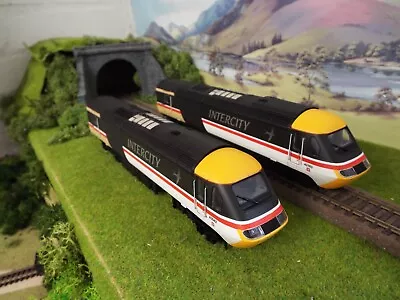 Hornby HST Class 43 InterCity 125  BR Swallow Train Pack • £199