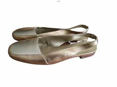 Michelle D Womens Slingback Gold Leather Flat Shoes Size 7 • $13.99