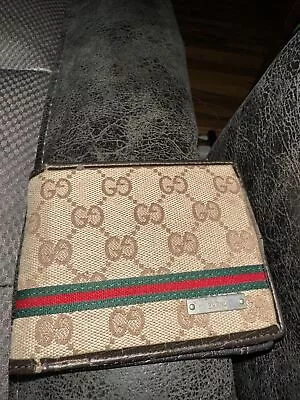 Mens Gucci Bifold Wallet  Beige/Leather Gucci Wallet • $200