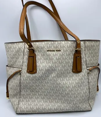 Michael Kors Signature Voyager East West Tote-Vanilla/Gold With Tags Read Desc. • $63.99