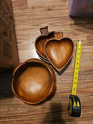 Hh Set Of 4 Large Wooden Carved Bowls Acorn Or Heart??  • $30