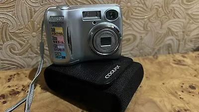 Nikon COOLPIX 2200 2.0MP Digital Camera - Silver • $60.50