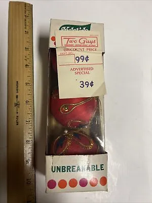 VINTAGE CHRISTMAS YULETIDE TREE TRIMS 3 IN BOX Red Two Guy’s Store • $9.99