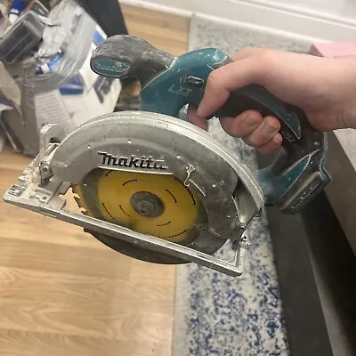 Makita Cordless Circular Saw - DSS611Z • £5.50