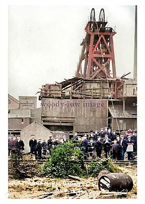 Ptc4521 - Lancs. - Awaiting News! Abram Pit Colliery 1908 Disaster - Print 6x4 • £2.20