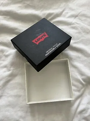 Levis Black Red White Small Accessories Wallet Gift Box  • £2