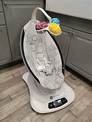 4moms MamaRoo 4 Bluetooth Plush Baby Swing - Silver • $150