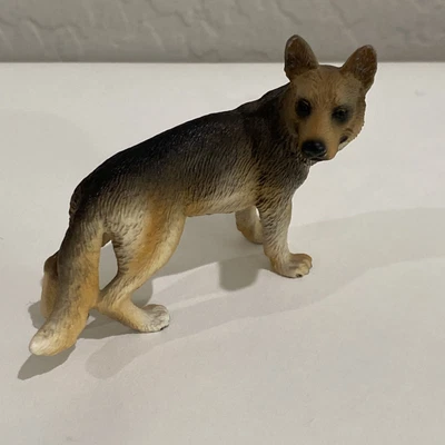 $7.40 • Buy Schleich D-73527 Am Limes 69 3  German Shepherd Collectible Toy Figurine (2007)