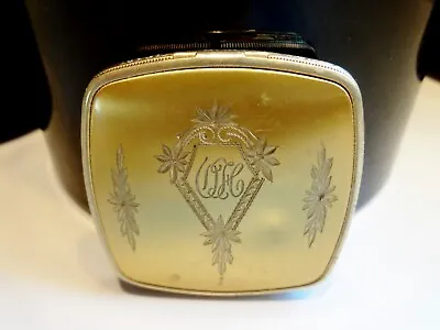 Vtg GOLD TONE ETCHED LEAVES SQUARE COMPACT CASE Mirror Puff No Powder Makeup • $14.99