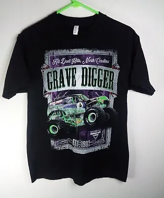 Grave Digger Monster Jam 2019 Tshirt (M) • $13.99