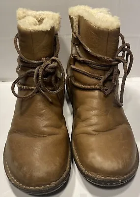 Ugg Caspia S/N 1932 Tan Sheepskin Leather Ankle Boots Lace Up Shearling Size 9 • $48.40