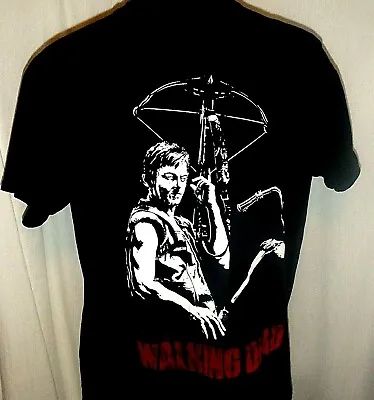 The Walking Dead 2013 Shirt  Size Large Daryl Dixon Licensed Shirt Crossbow • $12