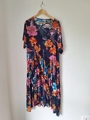 $10 • Buy Bellini Bay Floral Dress Size 1