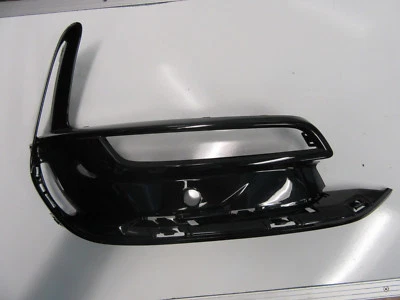$99 • Buy HOLDEN COMMODORE VF FOGLIGHT DRL LIGTH Bezel COVER Genuine RIGHT VF SSV REDLINE 