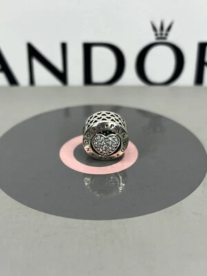 £3.20 • Buy Genuine Pandora Silver Moments Signature Heart Charm