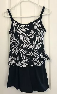 Via Marina Women's Swim Dress Swimsuit  Size 8 Black & White Floral One-Piece • $25