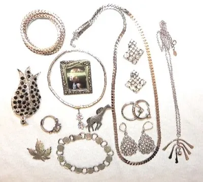 Vintage 13 Pc Jewelry LOT: Sterling Brooch Avon Necklace Sar Cov Bracelet Dlinq • $11.40