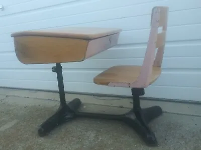 Vintage Mid-Century Elementary School Desk • $200