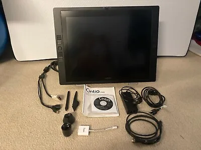 Wacom Cintiq 21UX DTK-2100 Drawing LCD Graphing Tablet 21.5” • $395