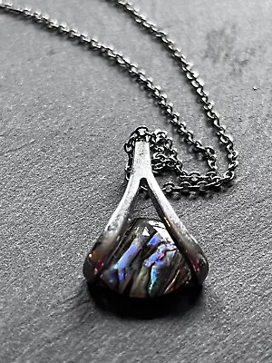 Silver Tone Abalone Shell Pendant Necklace 18” Necklace • £6