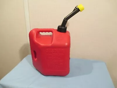 Blitz 2 Gallon 8 Oz Gas Can #50810 • $24.88