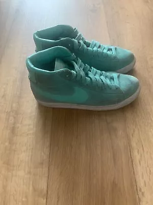£19.99 • Buy Nike Turquoise Blue Suede Blazers Size 4