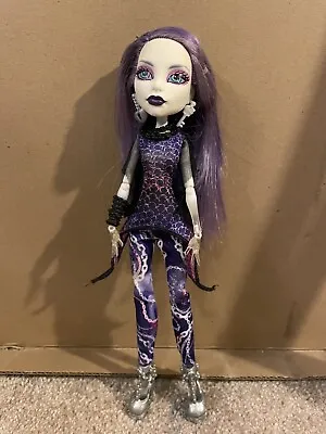 Monster High SPECTRA VONDERGEIST Picture Day Doll Mattel • $24