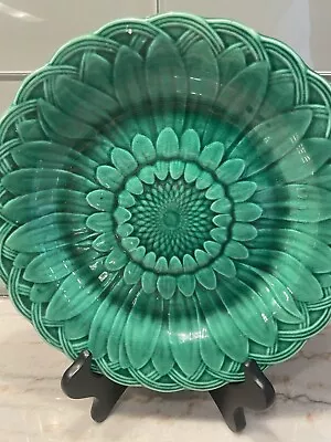 Wedgwood Green Majolica 8.5 In Plate Sunflower Pattern Circa 1880. • $40