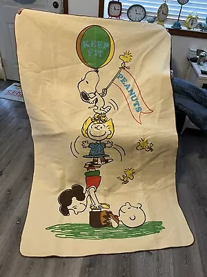 Vintage 60’s 1965 Peanuts Snoopy Charlie Brown Blanket Keeping Fit • $27