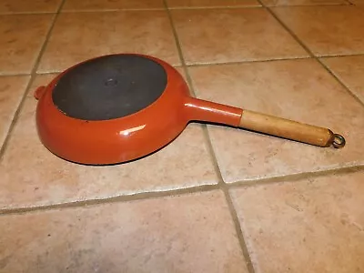 VTG 1970's LE CREUSET ENZO MARI LA MAMA #26 CAST IRON ENAMEL SKILLETFRY PAN • $59