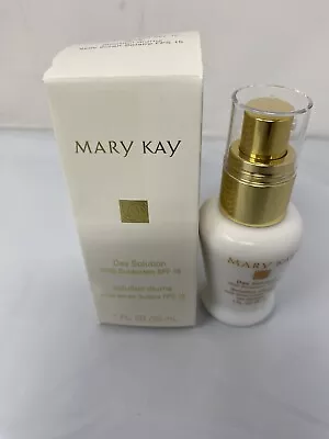 Mary Kay Oil Free Day Solution 1 Oz. #806300 EXP:04/05 New In Box Discontinued • $13.14